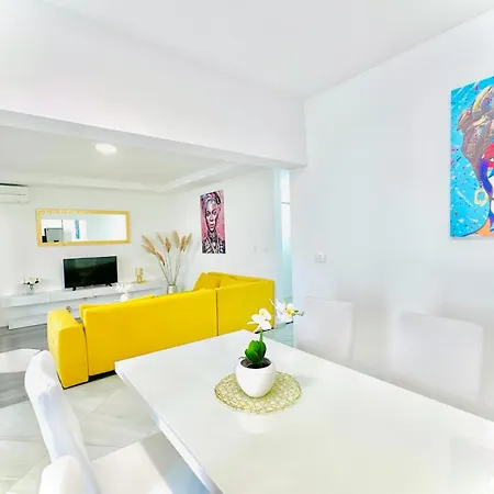 Niko Apartment